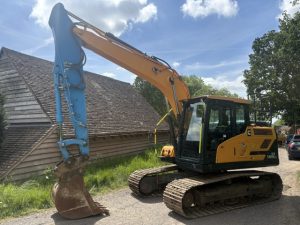 Hyundai HX140